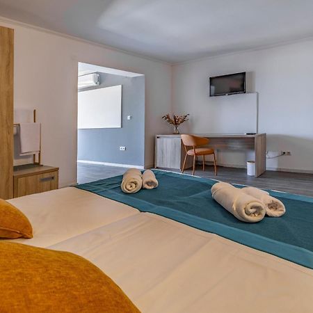 Hotel Koral Медулин Экстерьер фото