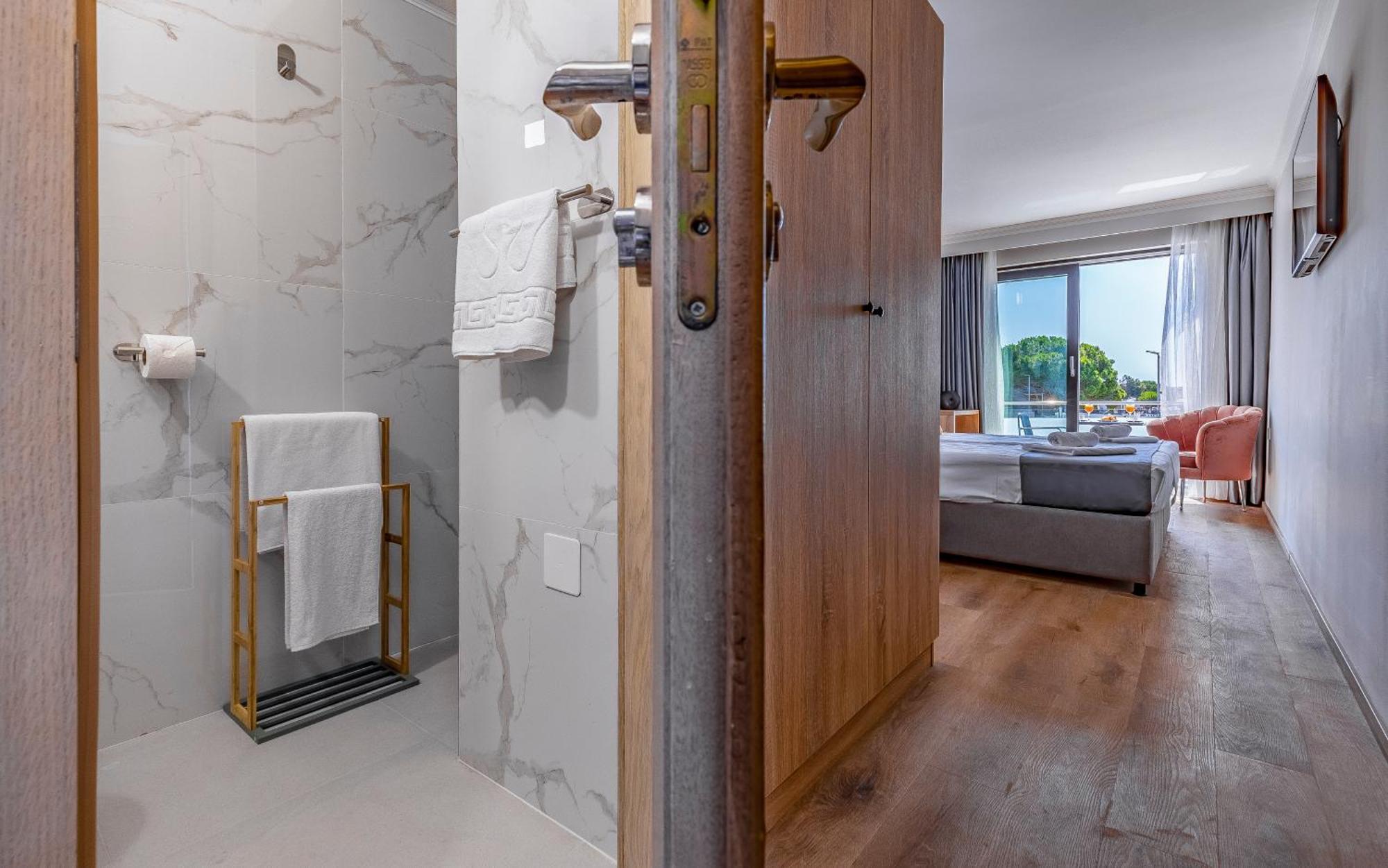 Hotel Koral Медулин Экстерьер фото