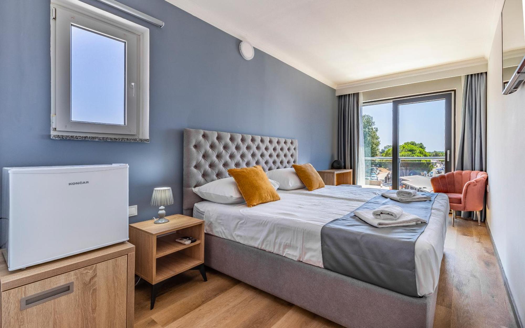 Hotel Koral Медулин Экстерьер фото