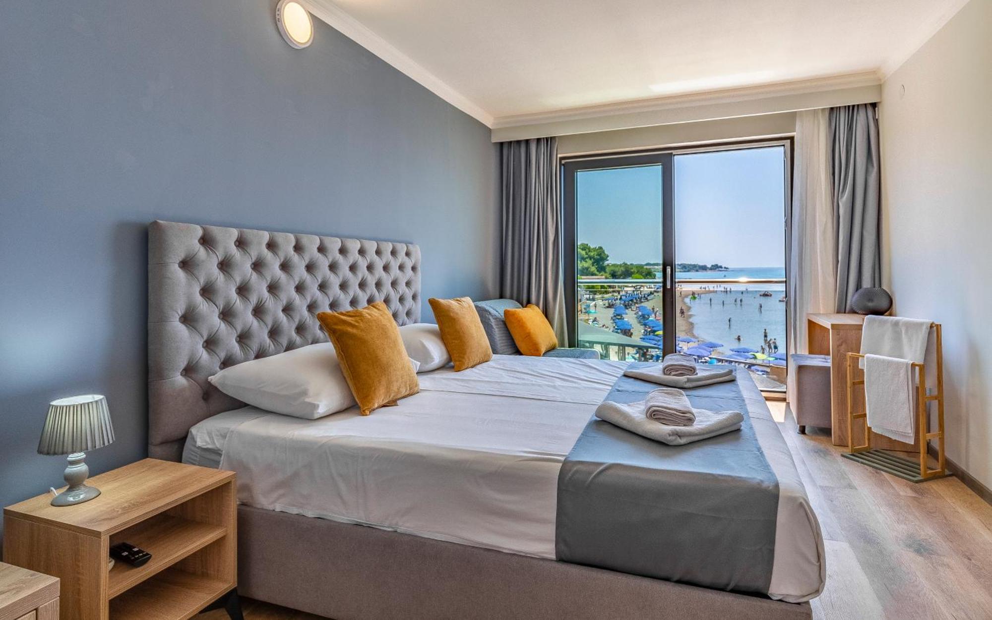 Hotel Koral Медулин Экстерьер фото