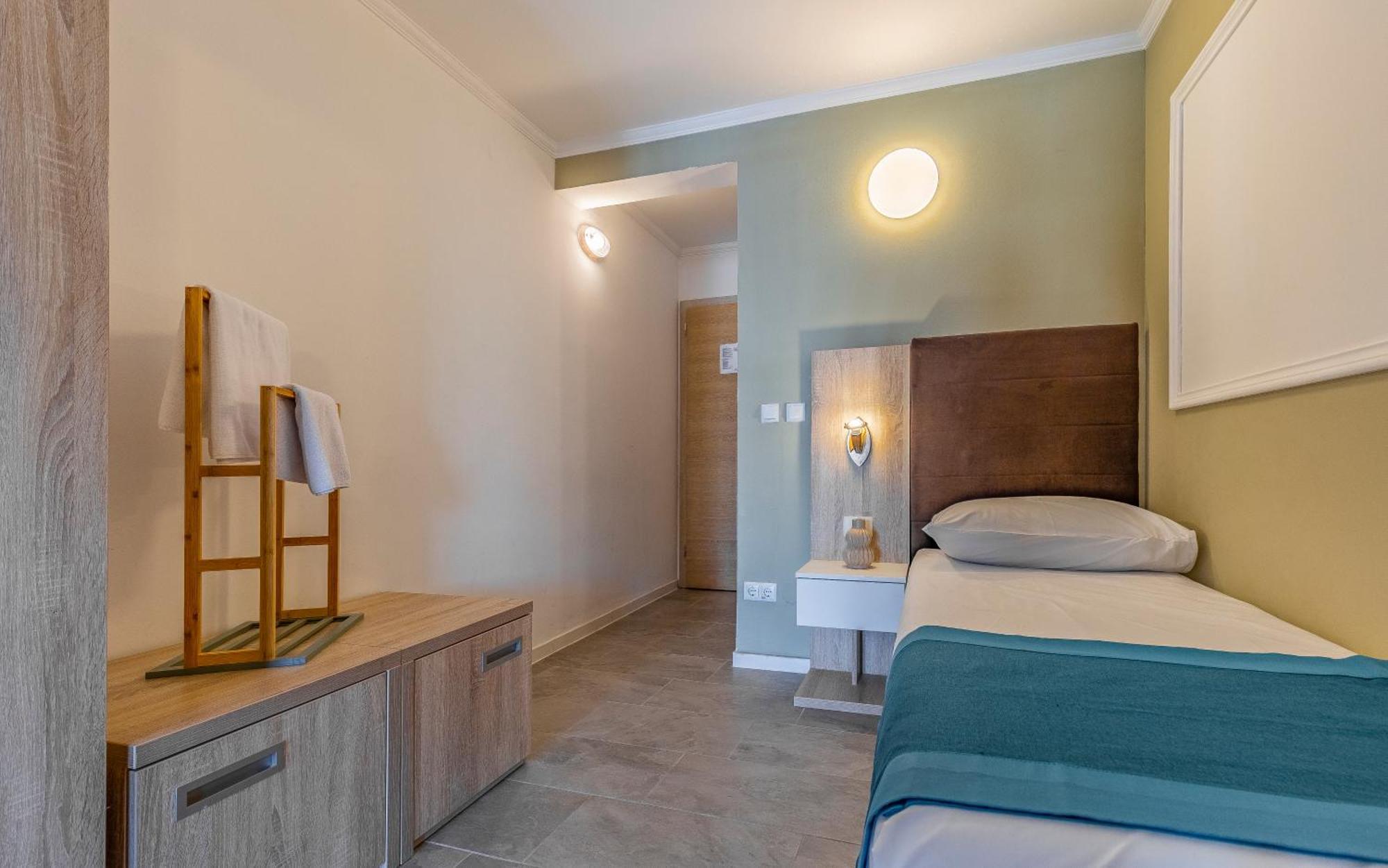 Hotel Koral Медулин Экстерьер фото
