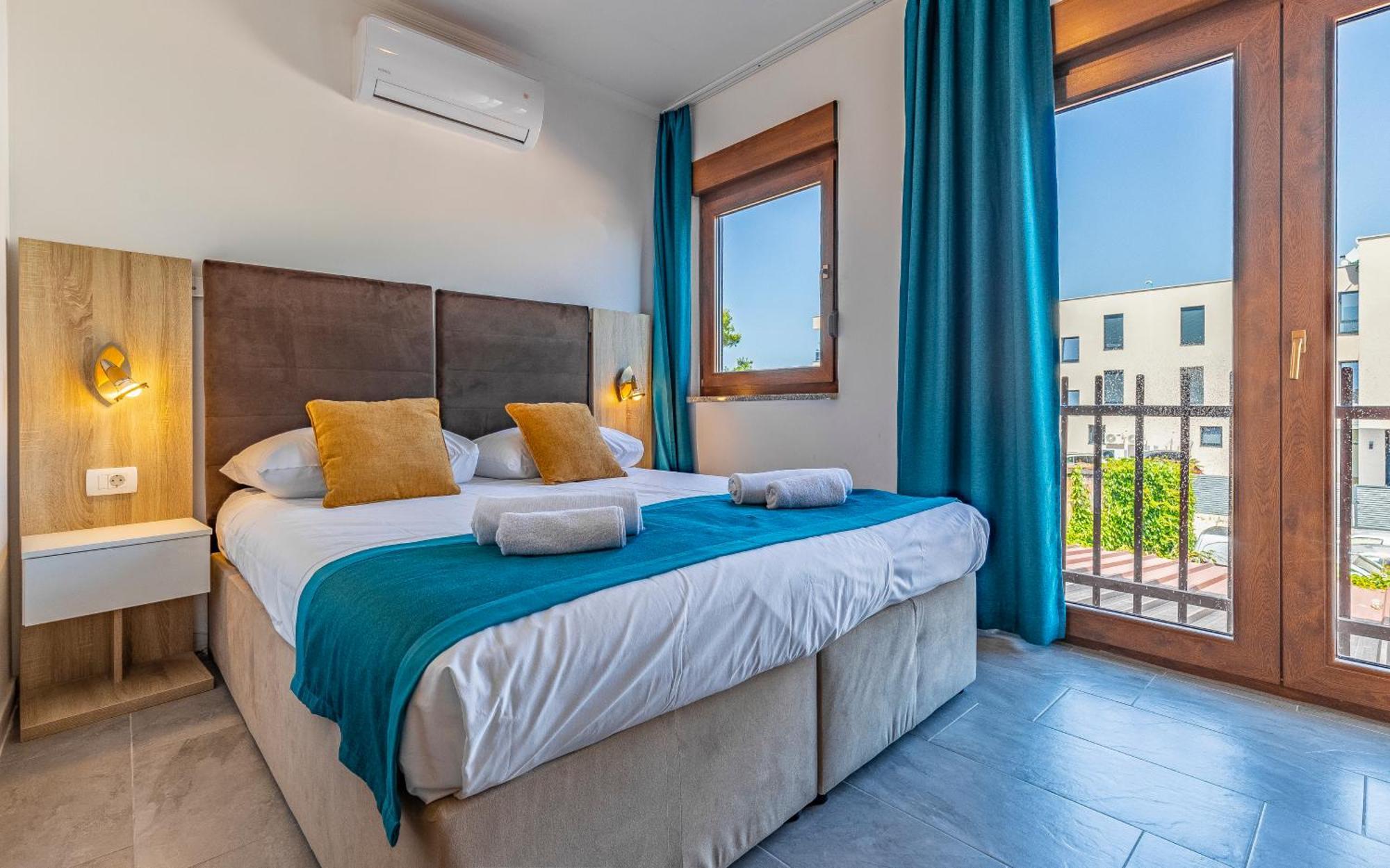 Hotel Koral Медулин Экстерьер фото