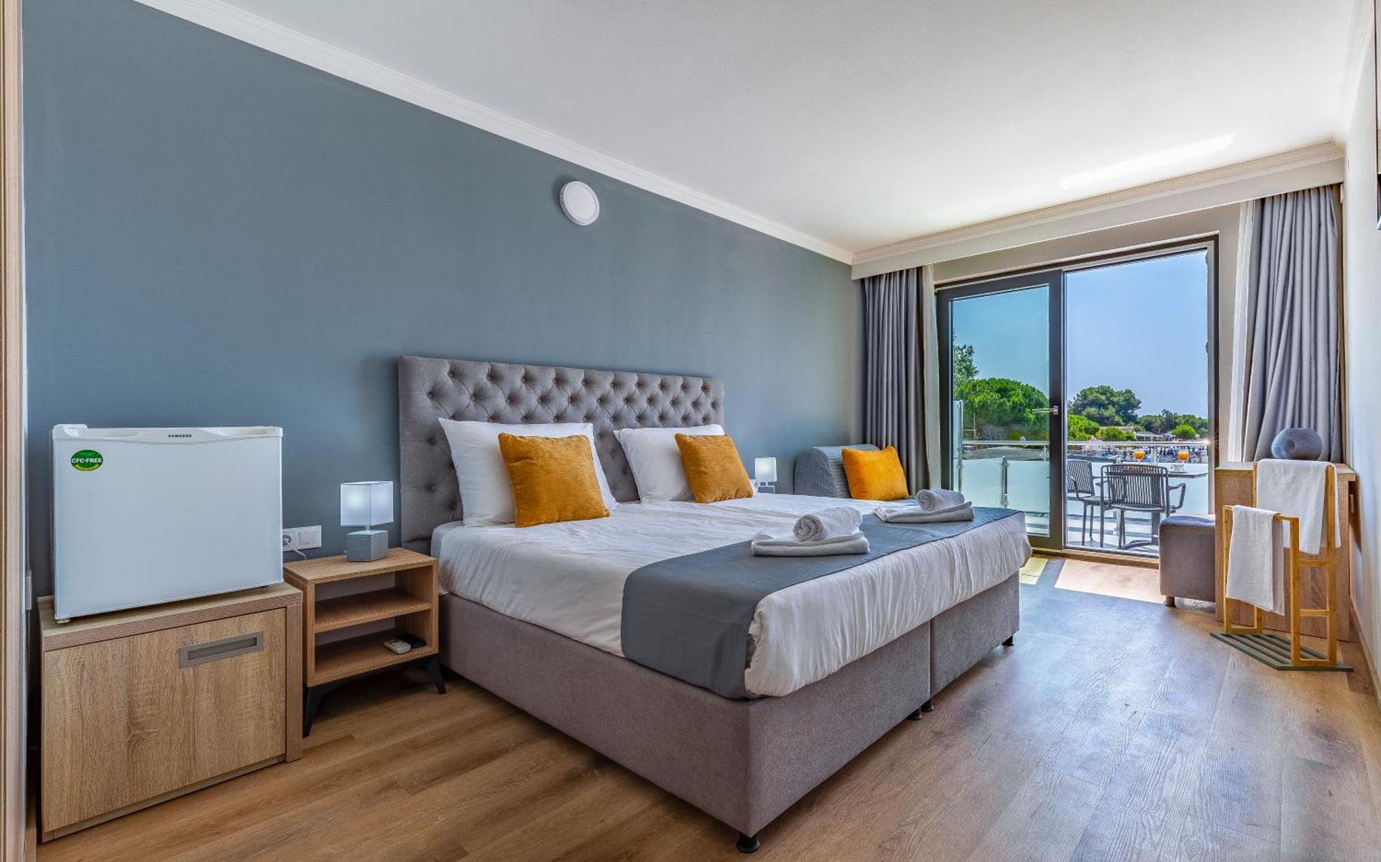 Hotel Koral Медулин Экстерьер фото