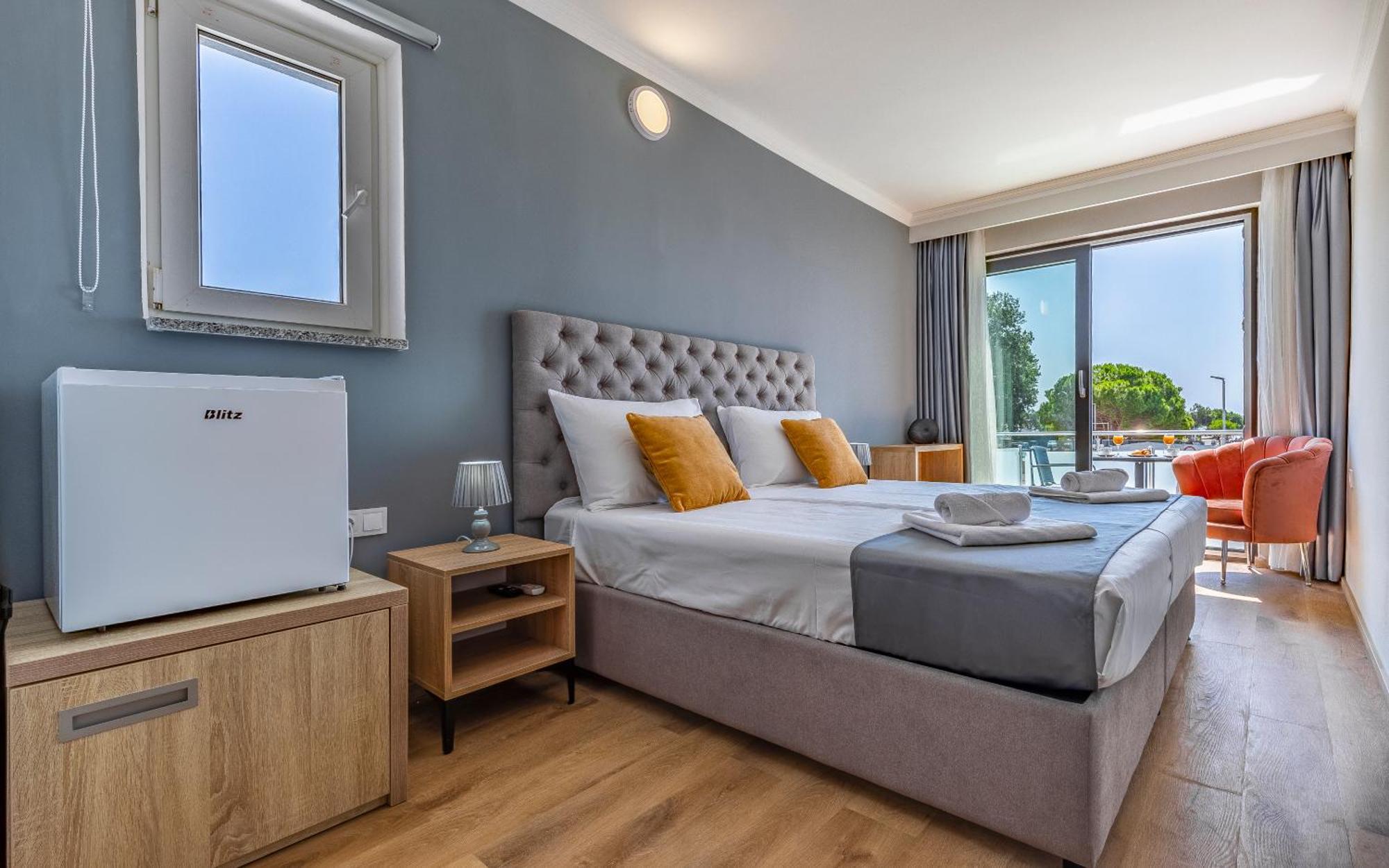 Hotel Koral Медулин Экстерьер фото