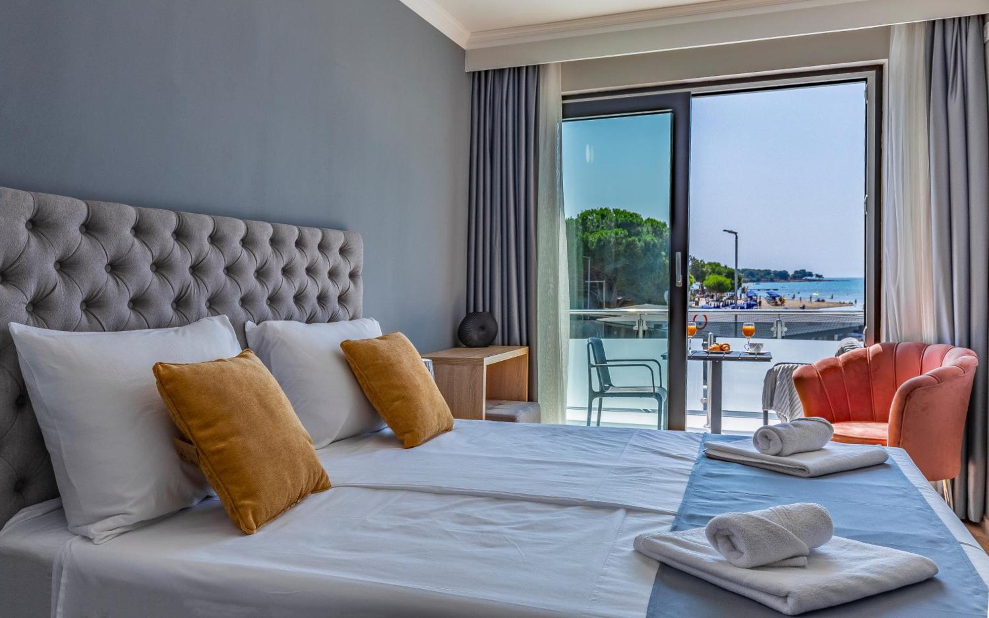 Hotel Koral Медулин Экстерьер фото