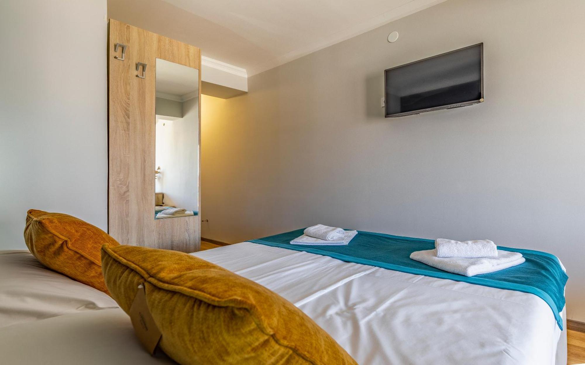 Hotel Koral Медулин Экстерьер фото